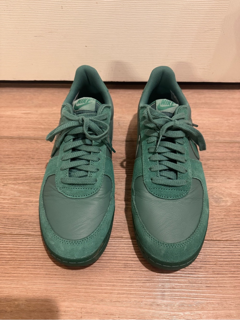 Nike Men’s Field General 
Evergreen Aura